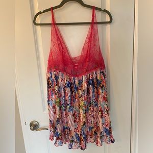 Victoria’s Secret Nighty- medium